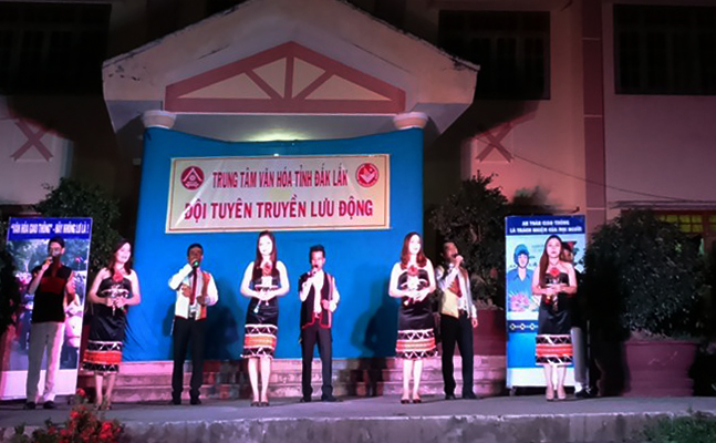 Đội Tuyên truyền lưu động Tuyên truyền phục vụ cơ sở